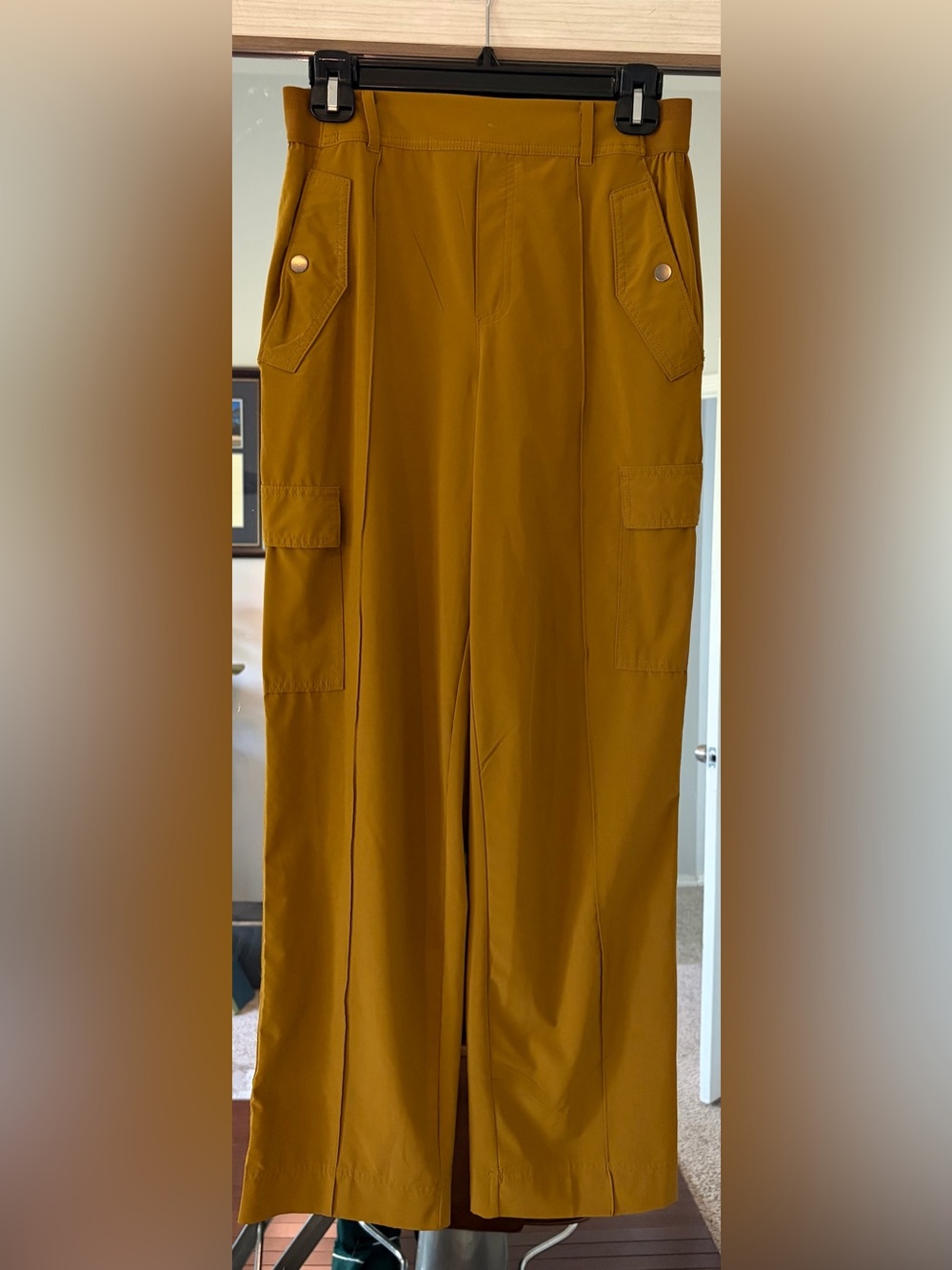 Athleta Vienna Cargo Pants Womens size 4 Gold Yellow Stretch High Rise Straight